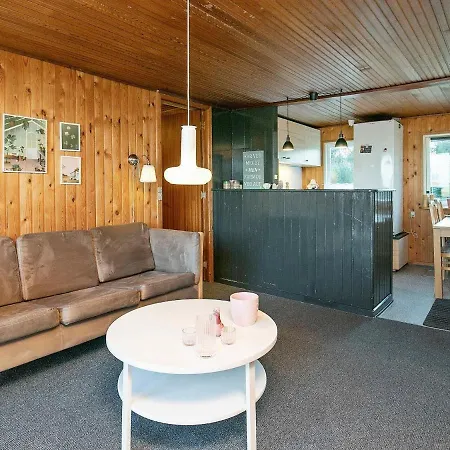 Three-bedroom Holiday In Saeby 17 *